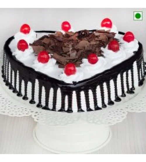Heart Shaped Blackforest Cake 1 Kg Eggless - Image 1