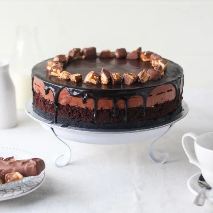 SNICKERS MUD CAKE 0.5 kg - Image 1