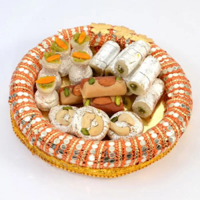 Gorgeous Round Shaped Thali With Sweets - Image 1
