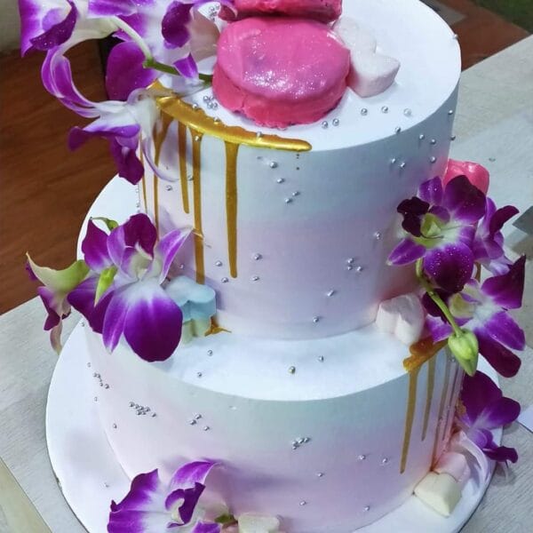 Orchid Vanilla Cake in Durgapur